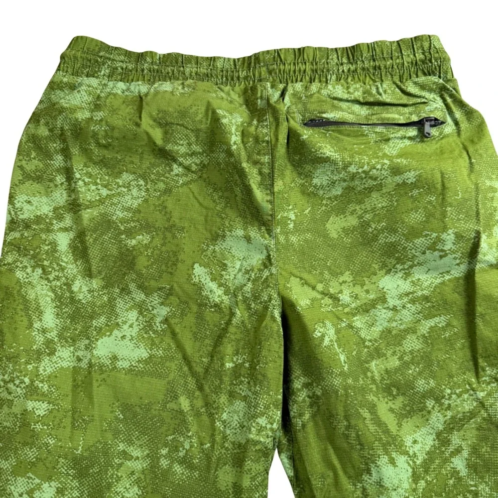 Fabletics Joggers Mens L Neo Olive Ambient Noise Green Camo Print Active Pants